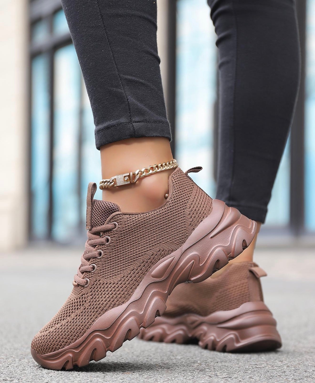 Daisy lace up trainer- chocolate