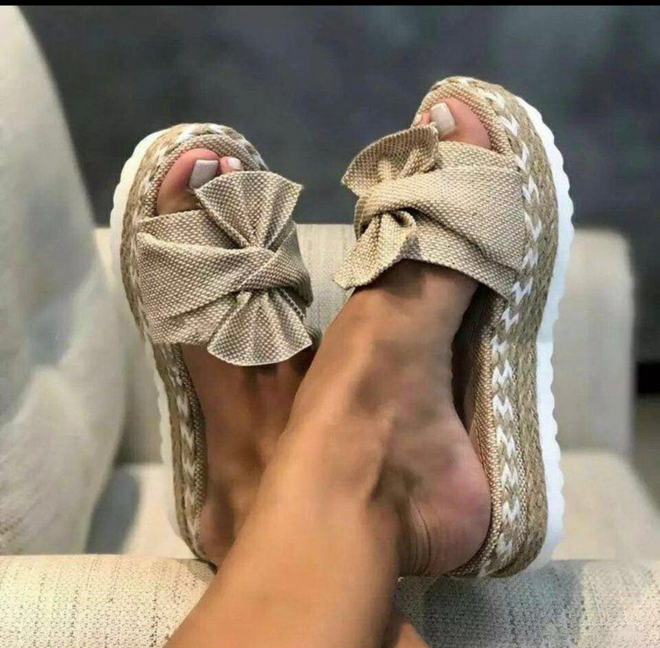 Lucy Slider- Beige