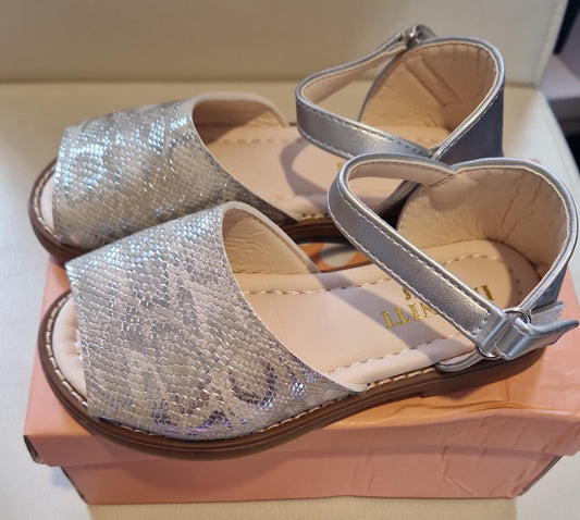 Girls silver leopard sandal