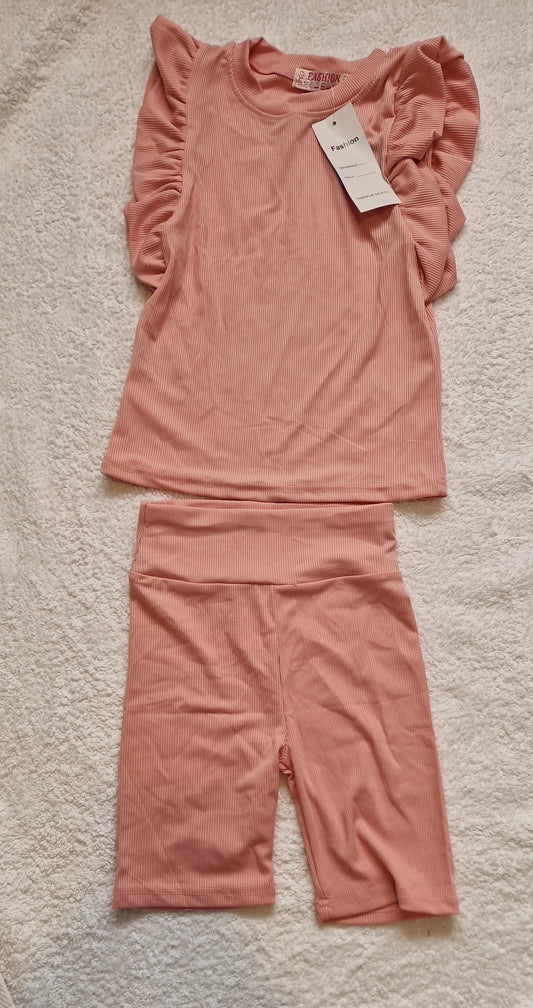Girls ruffle short set