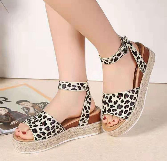Polly platform slider- leopard
